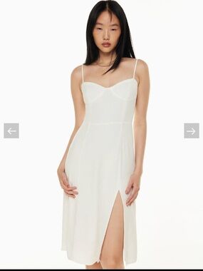 SUNDAY BEST by ARITZIA Viola Cream Slip Midi with Side Slit and Sweetheart Neck